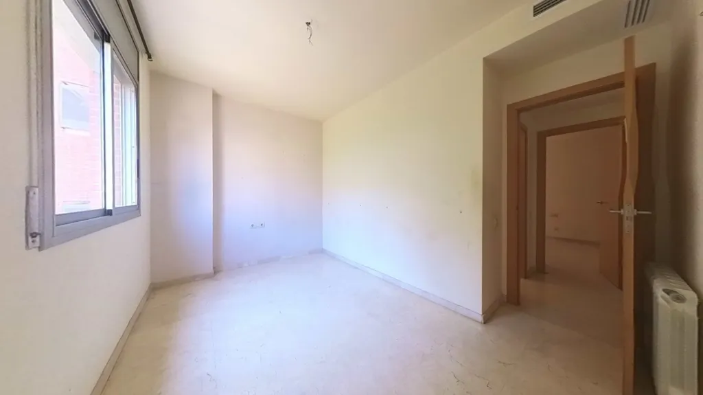 Toad - Occupied Flat with Terrace in Sabadell