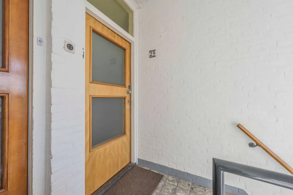 Esik - 4-Bedroom Apartment with Balcony in Katwijk