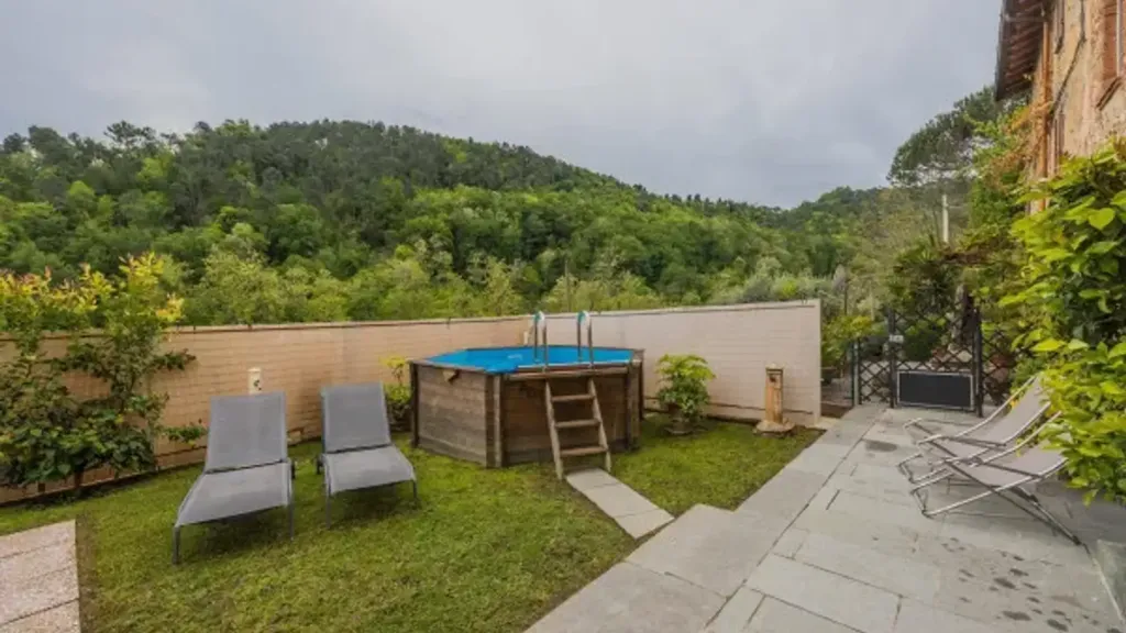 Bassein - Rustic House with Sea Access in Camaiore