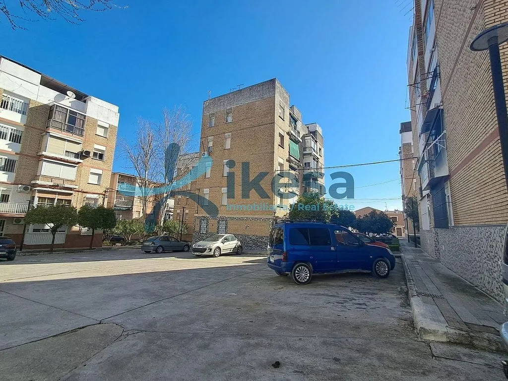 Välivaade - Apartment for Renovation in Lucena