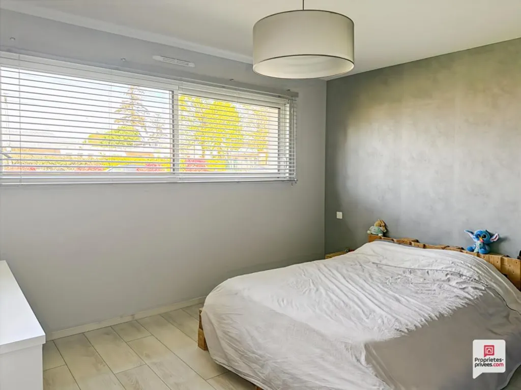 Magamistoad - Newly Built House with Pool in Precigne