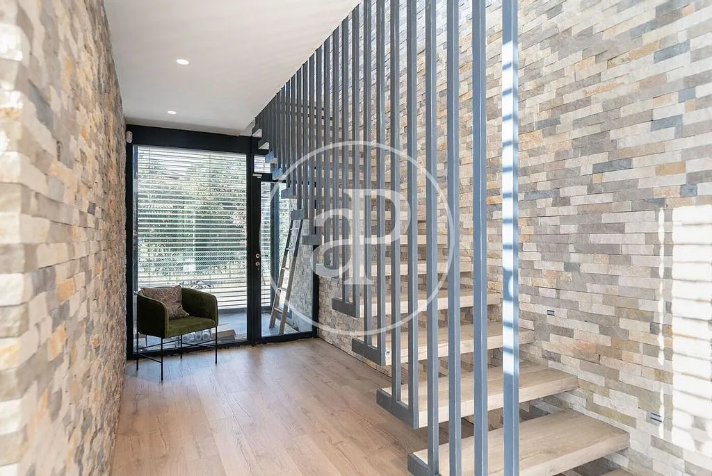 Pièces - Contemporary Villa with Pool in Begues