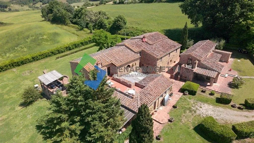 Vista aerea - Rustic Casale with Pool in Casole d'Elsa