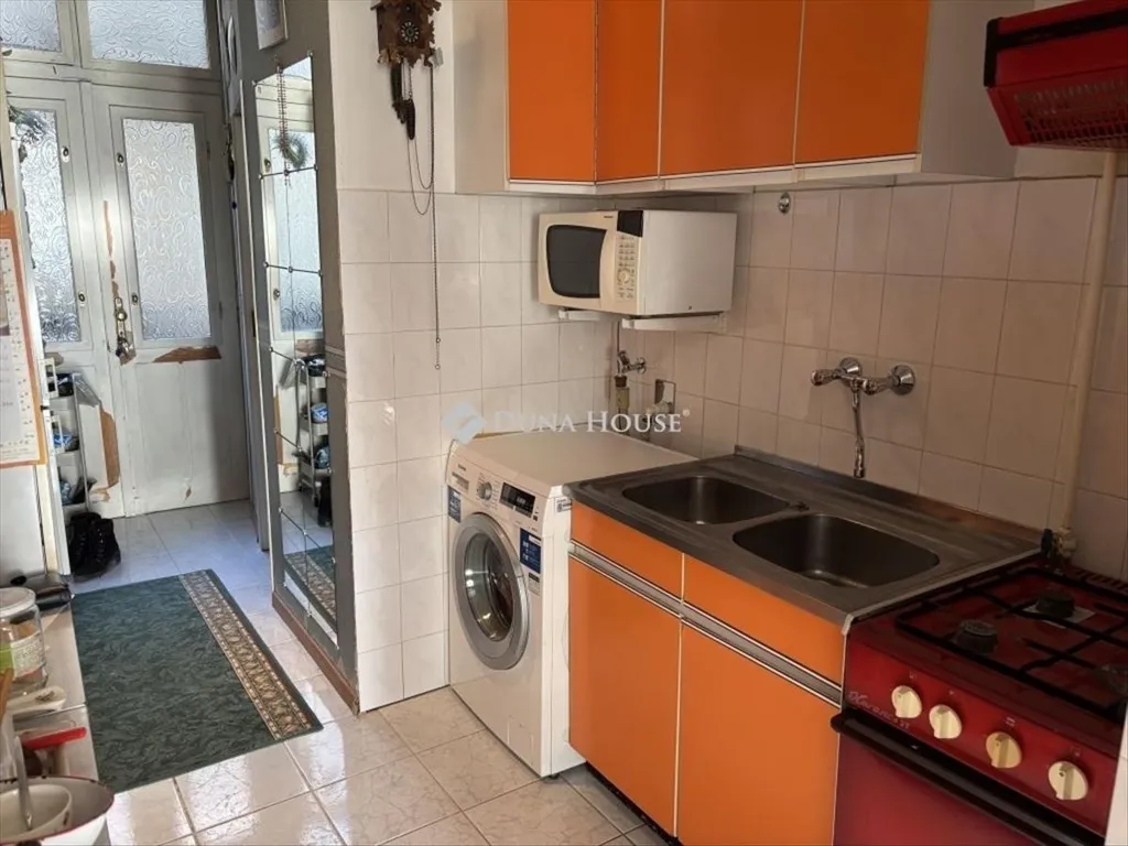 Cucina - Park-View Apartment in Budapest VII District