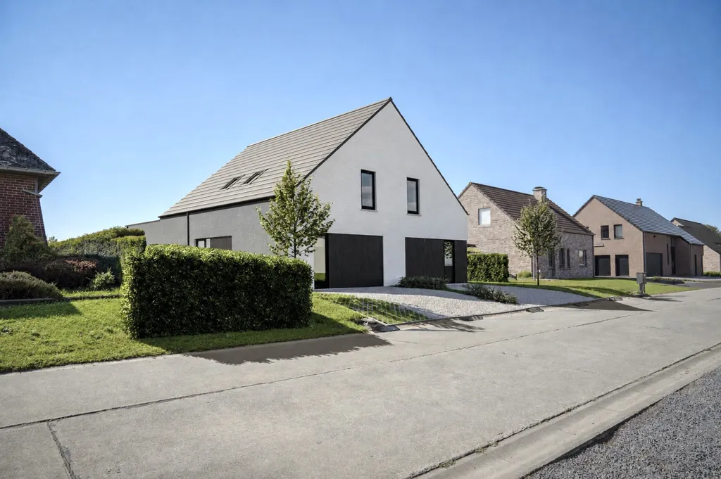 Esterno - Eco-Friendly Semi-Open House with South Terrace in Lessen