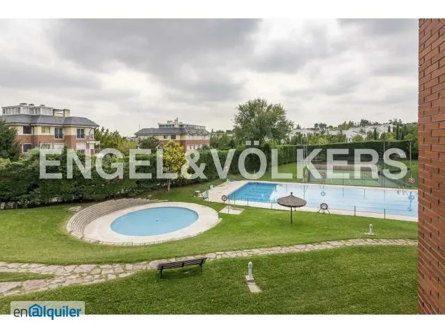 Pool - Furnished Flat with Pool in Moncloa-Aravaca