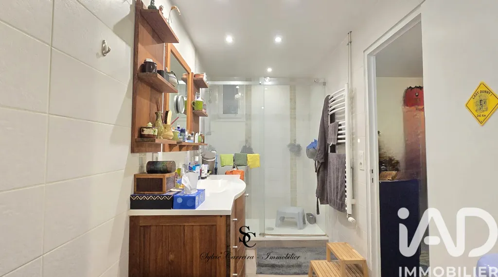 Salles de bain - Maison Atypique avec Terrasse à Palaiseau
