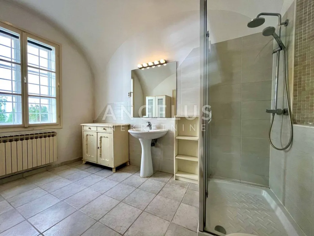 Salles de bain - Four-Bedroom Apartment in Historic Zagreb