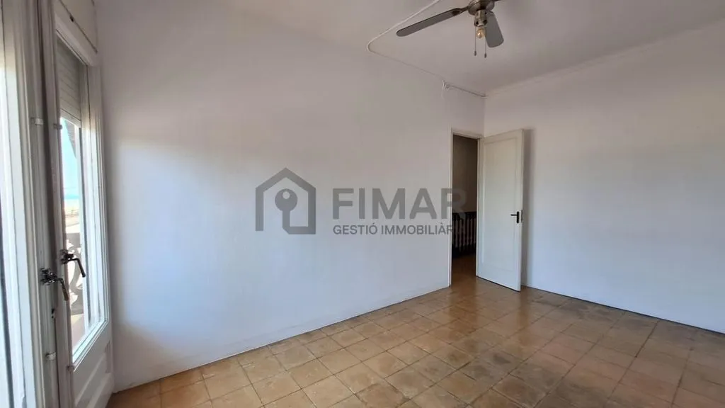 Habitaciones - Villa con vistas al mar en Premià de Mar