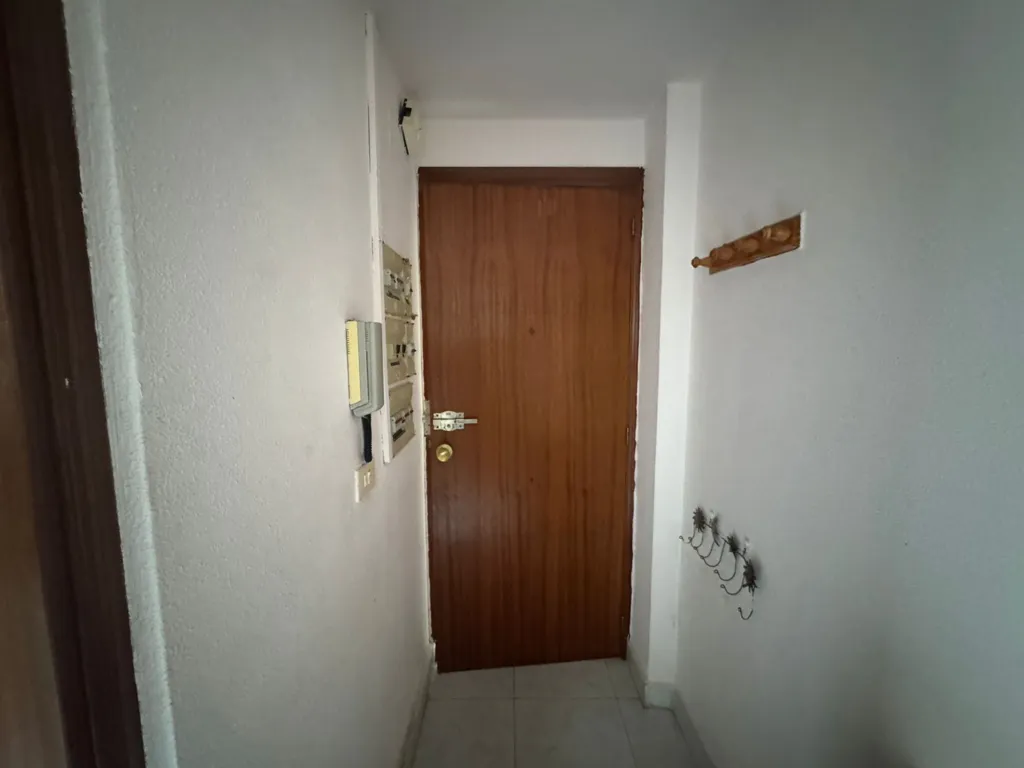 Hallway - Furnished Duplex in Brea de Aragón