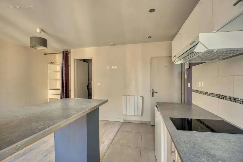Köök - Rentable Building with 5 Leased Units in Nancy