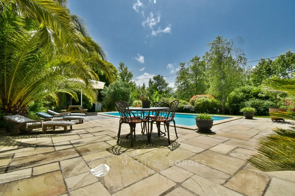 Bassein - Character Villa with Pool in Villefranque