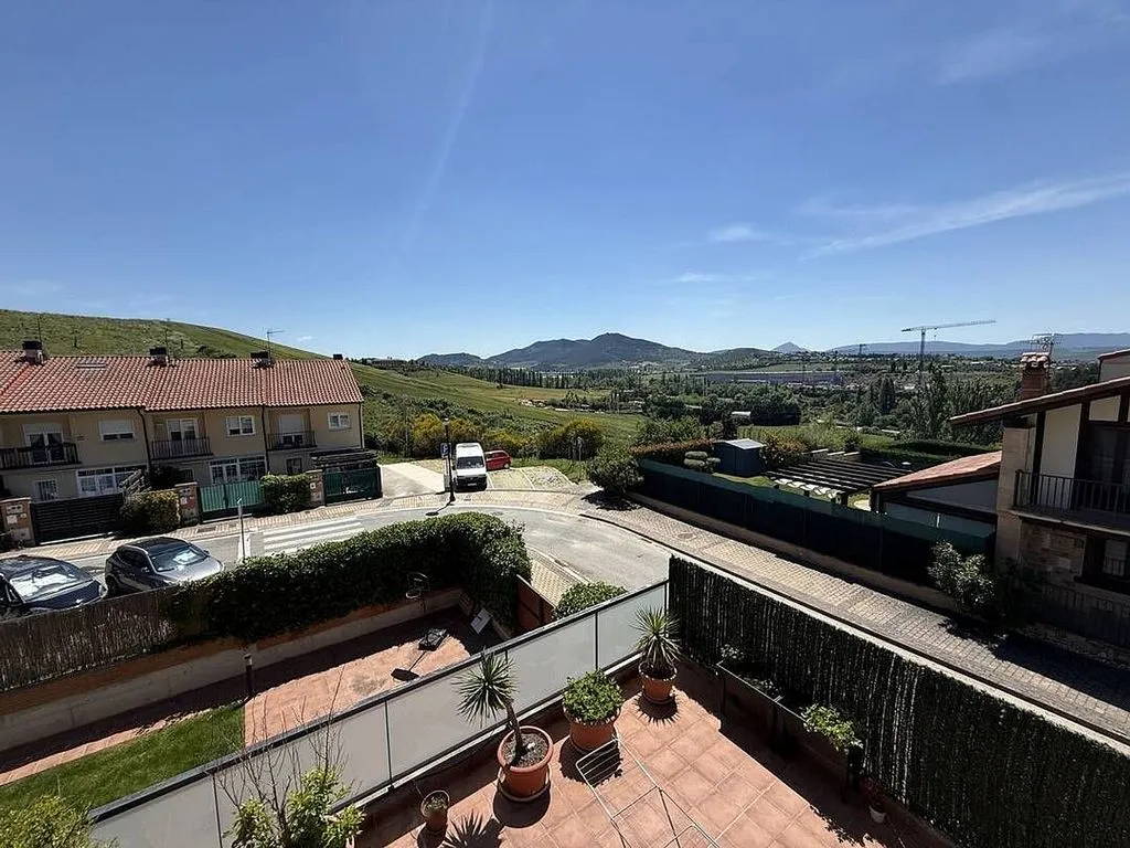 Balcon - Duplex with Pool in Esteribar