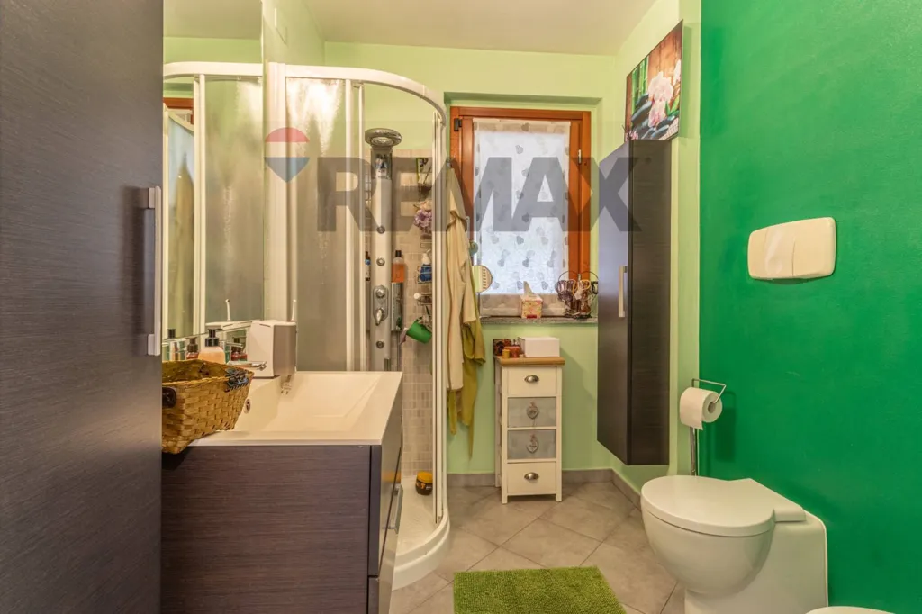 Salles de bain - Apartment with Terrace in Saint-Pierre