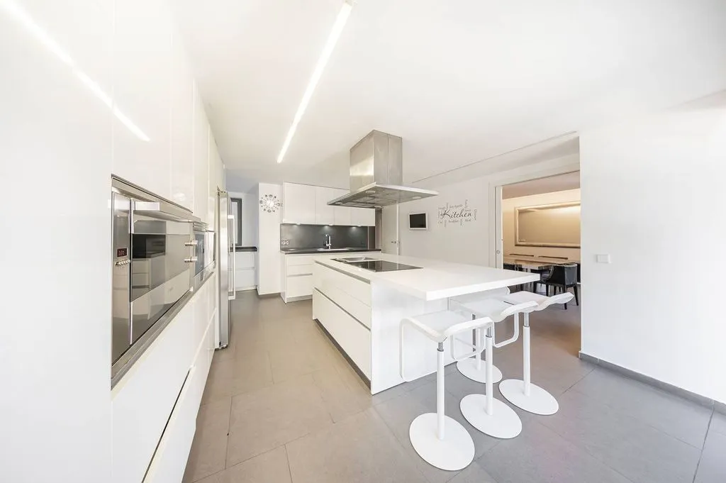 Köök - Luxury Villa with Pool in Chamartín, Madrid