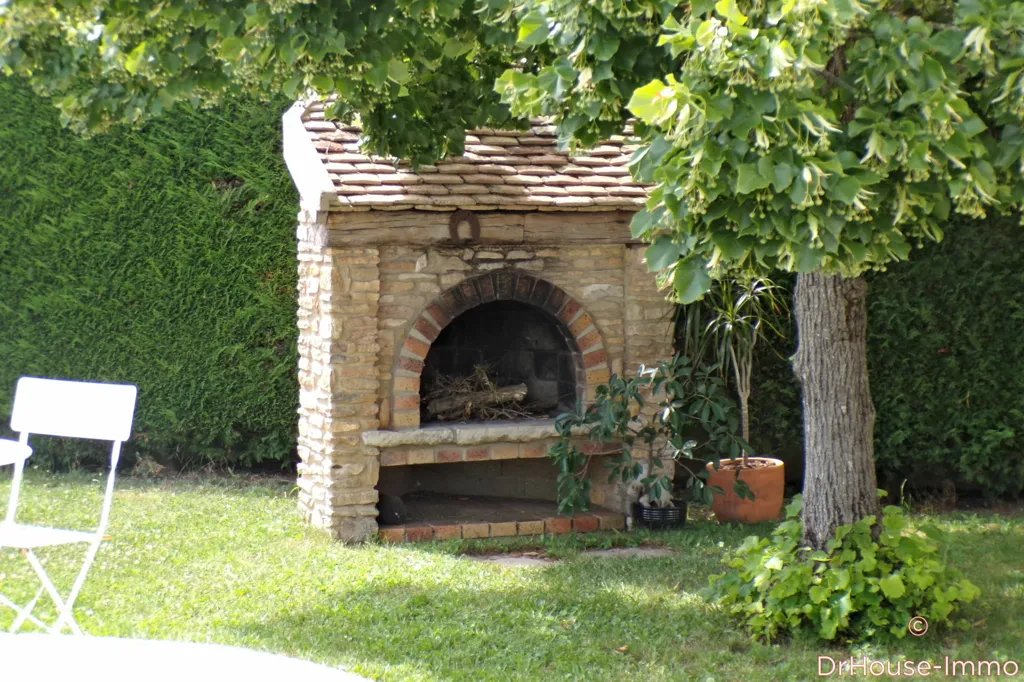 Terrazza - Spacious House with Pool in Beaune