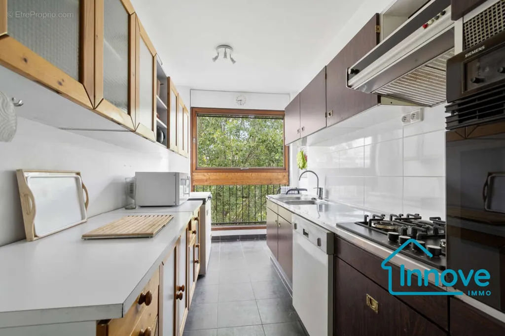 Kitchen - Luxury Flat with West View in Le Chesnay