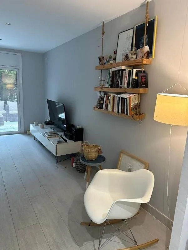 Séjour - Ground Floor Flat with Garden in Ribes Roges