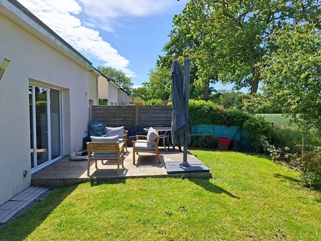 Jardin - Maison Récemment Construite avec Terrasse à St-André-des-Eaux