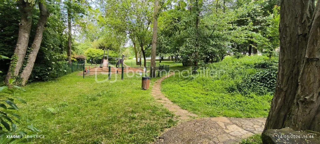 Jardin - Appartement 3 Pièces Lumineux dans Résidence Sécurisée