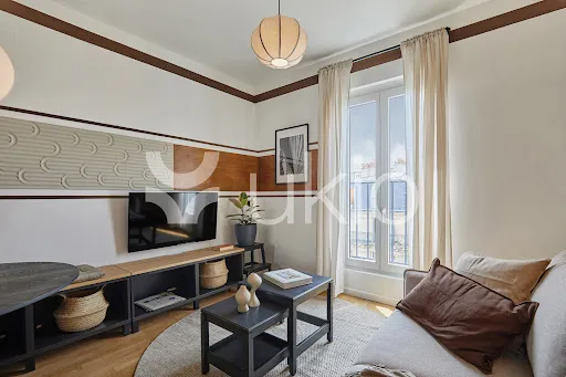 Elutuba - Luxury Apartment with Garden Access in Paris 5th