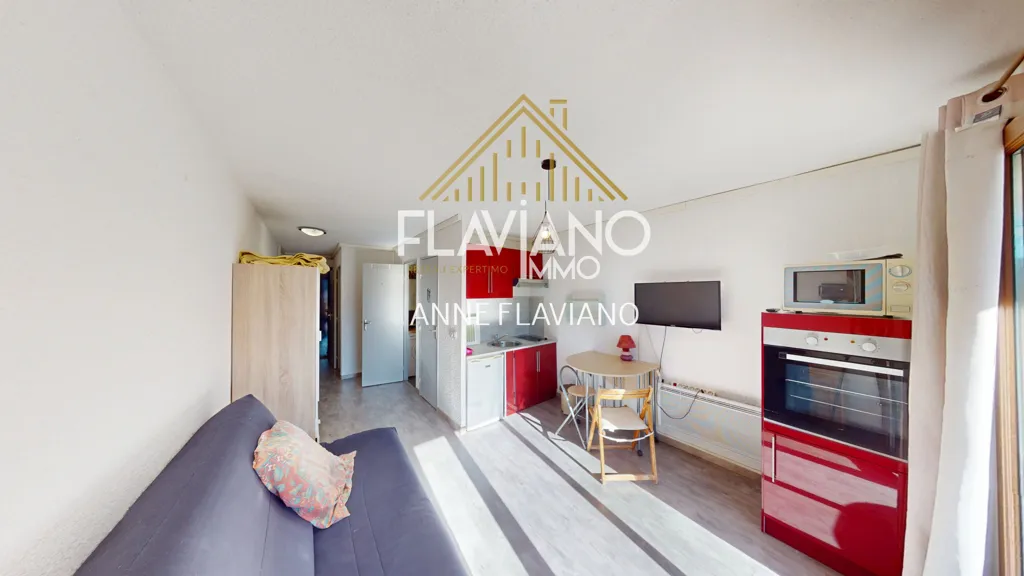 Living Room - T2 Apartment with Balcony in Barcelonnette