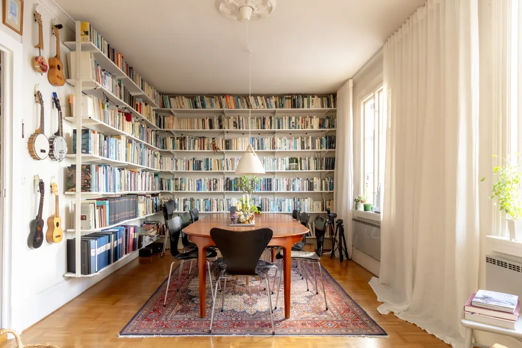 Kabinet - Historic Villa with Courtyard in Visby