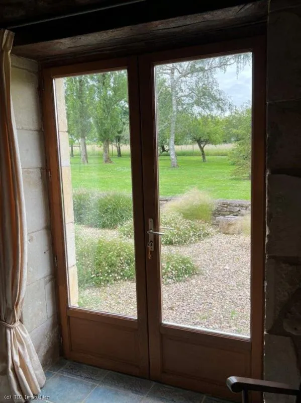 Toad - Spacious House with Large Garden in Cellefrouin