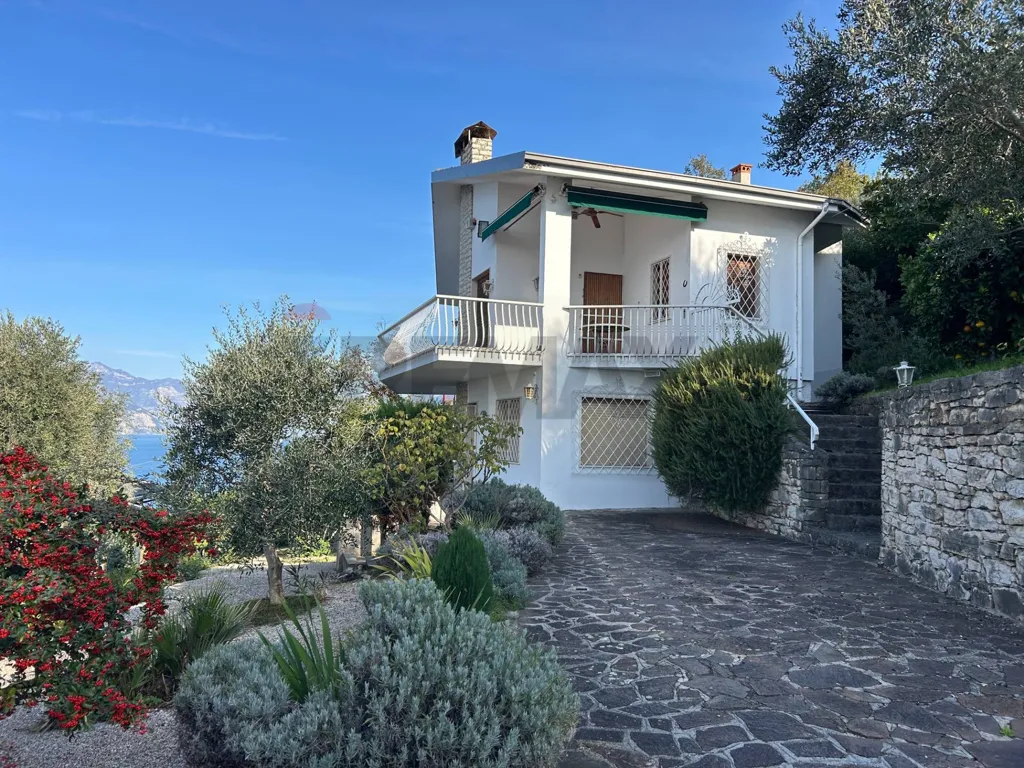 Esterno - Villa with Panoramic Lake View in Brenzone
