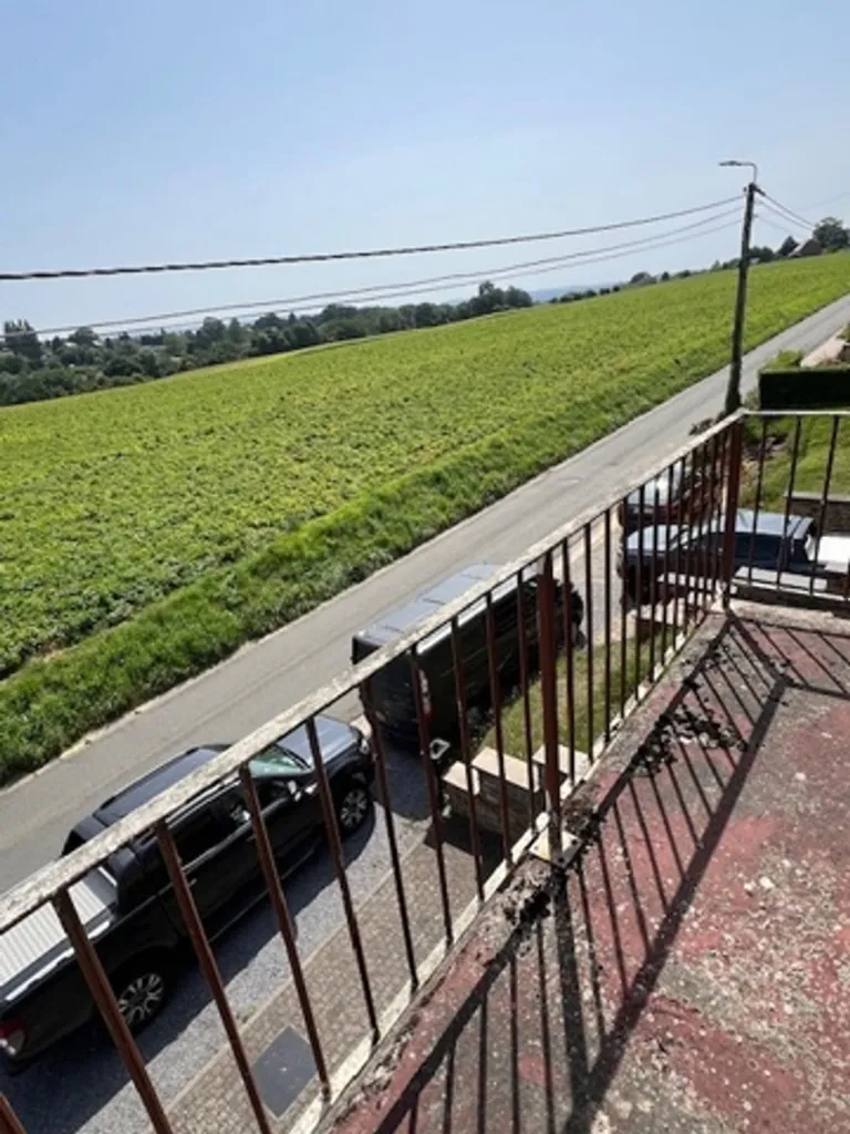 Rõdu - Villa with Garden and View in Namur Vedrin
