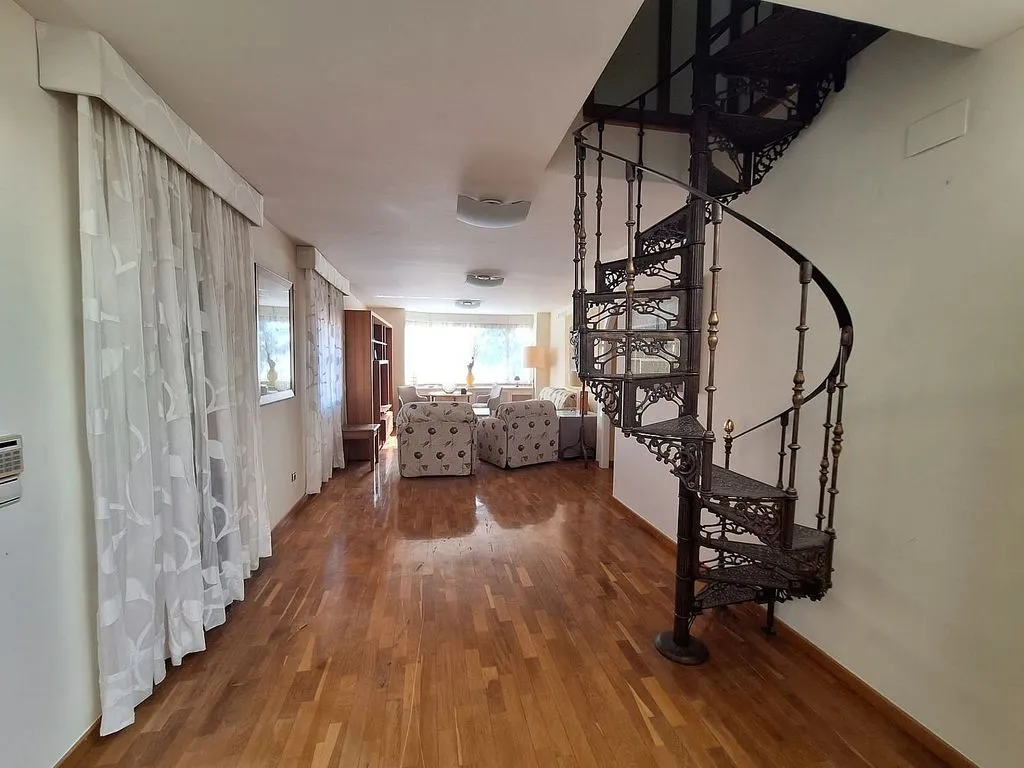 Toad - Detached House with Spa in Elche