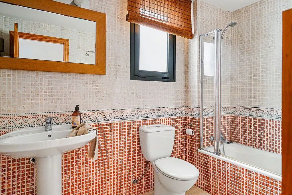 Bathrooms - Apartment with Pool and Terrace in Son Ramonell
