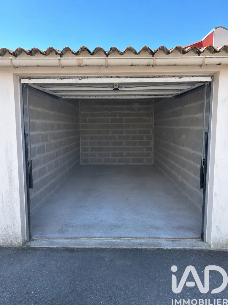Garaaž - Closed Garage in Les Sables-d'Olonne