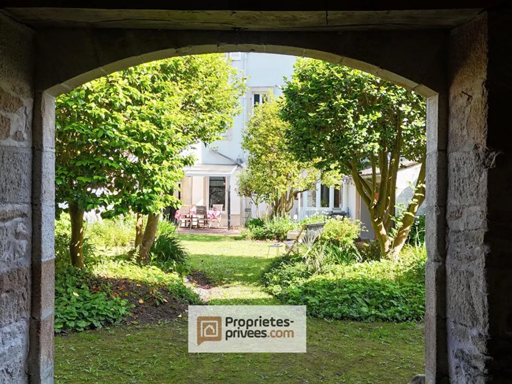 Aed - Duplex with Garden and Studio in Quimper Centre