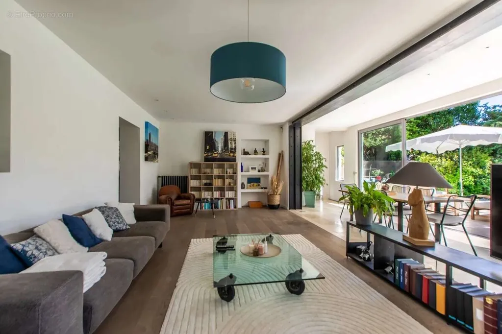 Elutuba - Villa with Pool and Garden in Cannes