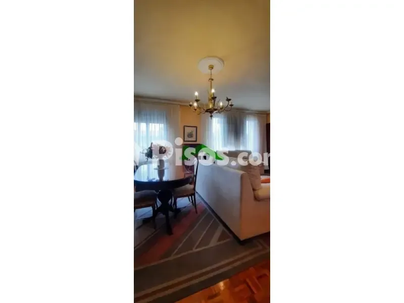 Sala da pranzo - Student Flat with Balcony in Deusto