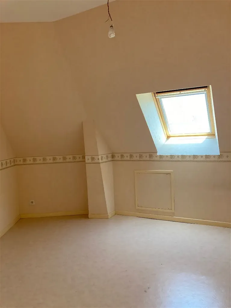Rooms - Detached House with Garden in Flers