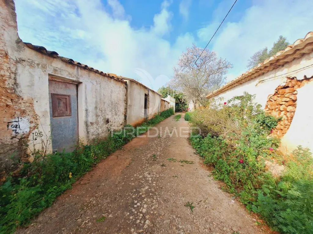 Aed - Ruin with Potential in Esteval do Mouros