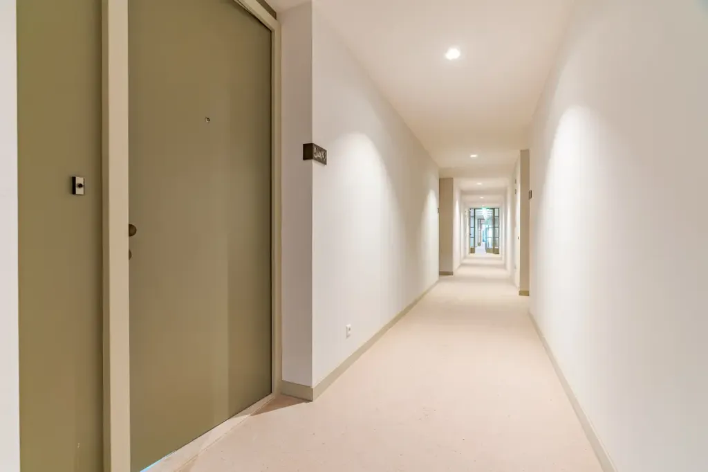 Esik - Studio Apartment with Central Heating in Den Haag