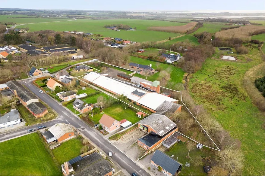 Vue aérienne - Warehouse with Production Space near Skive