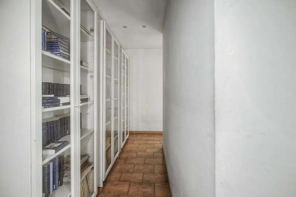 Kabinet - Twin-Storey Apartment with Ascender in Milan