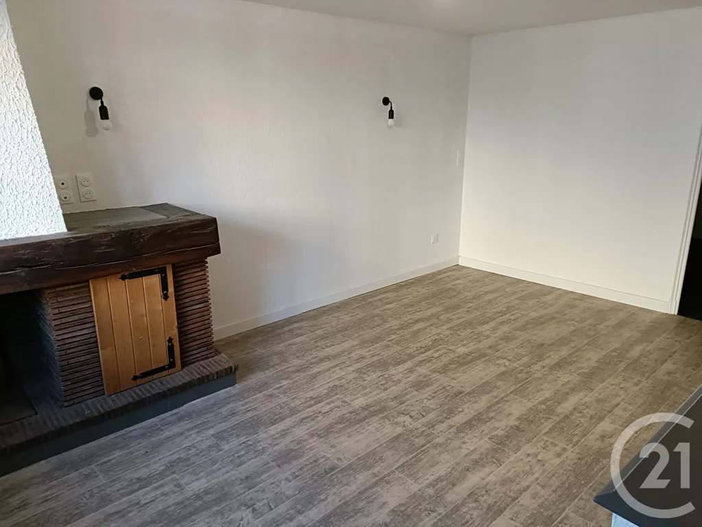 Séjour - Maison 2 Pièces avec Cour à Graulhet