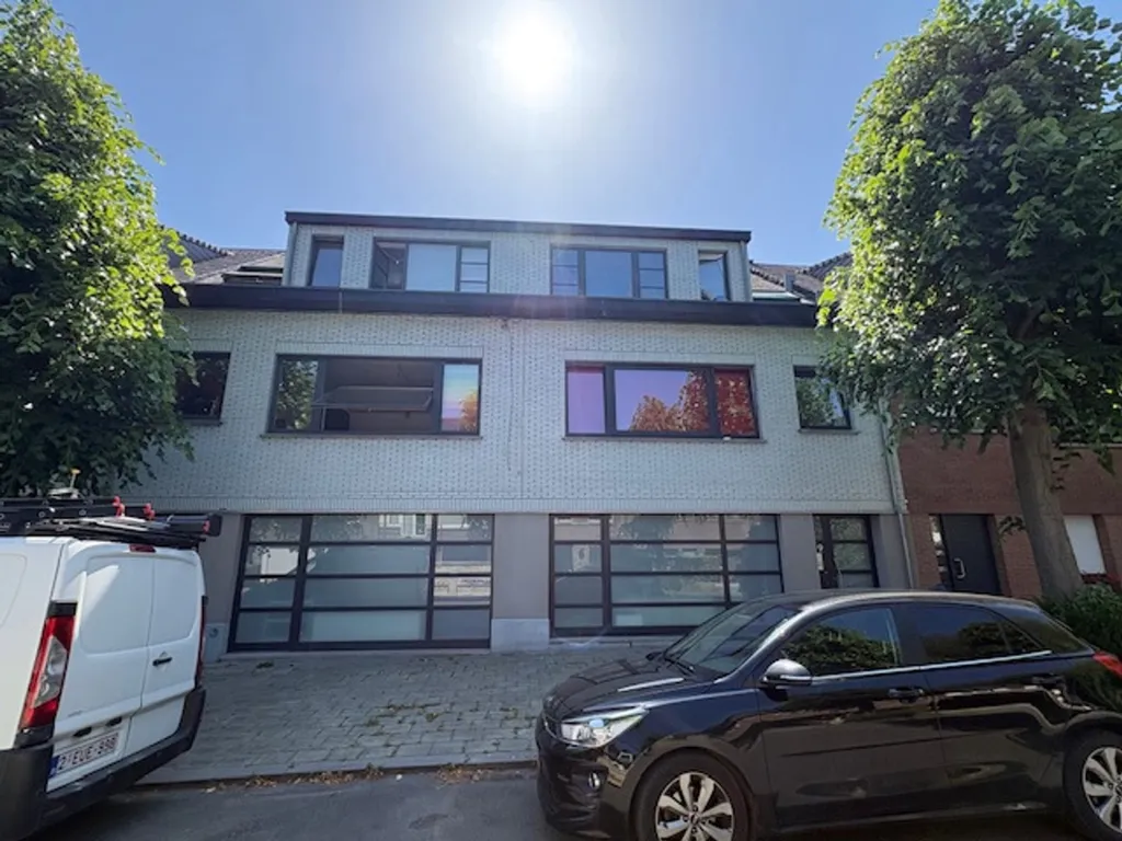 Extérieur - Triplex avec Terrasse Sud-Est à Anderlecht