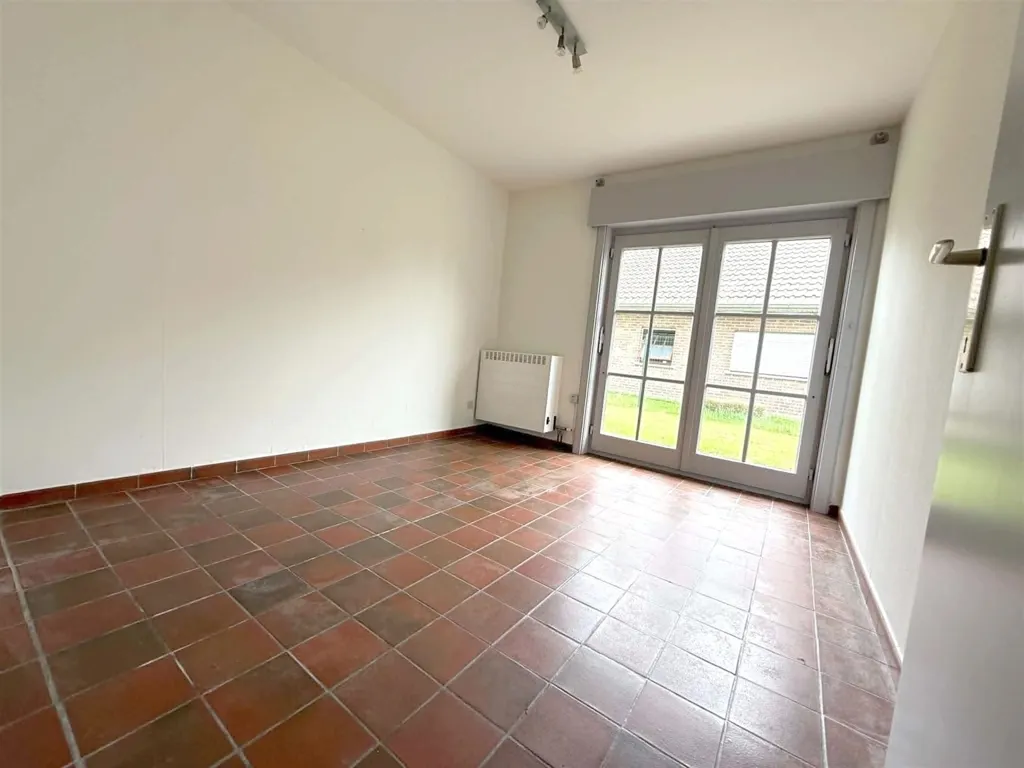Toad - Spacious Detached Villa with Garden in Obigies
