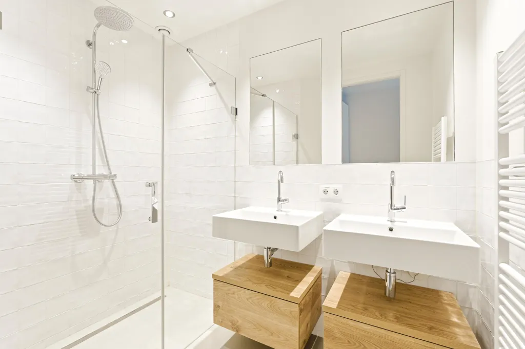Salles de bain - Modern Mansion with Balcony in Amsterdam