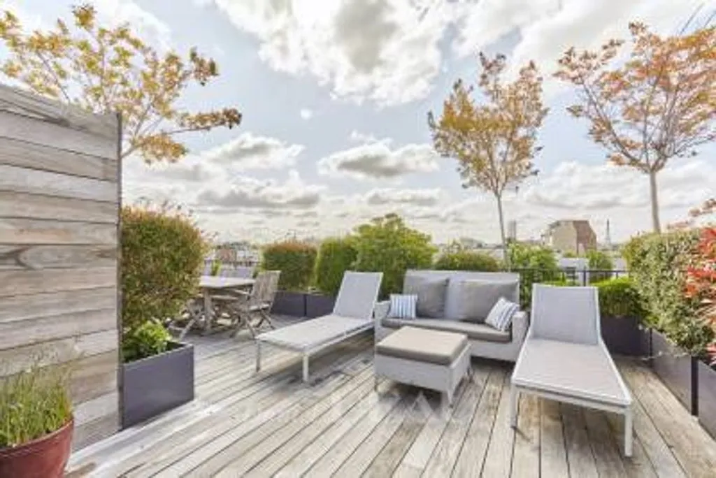 Terrass - Luxury Flat with South-East Balcony in Écully