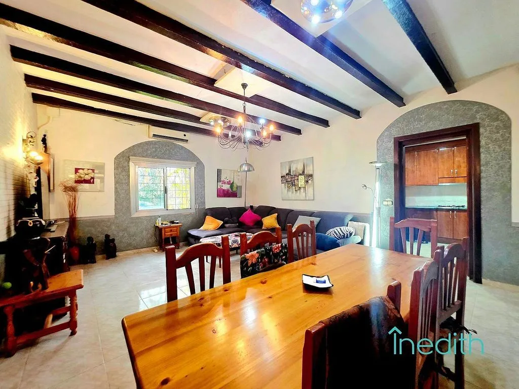 Salle à manger - Rustic House with Farmyard in Gavà