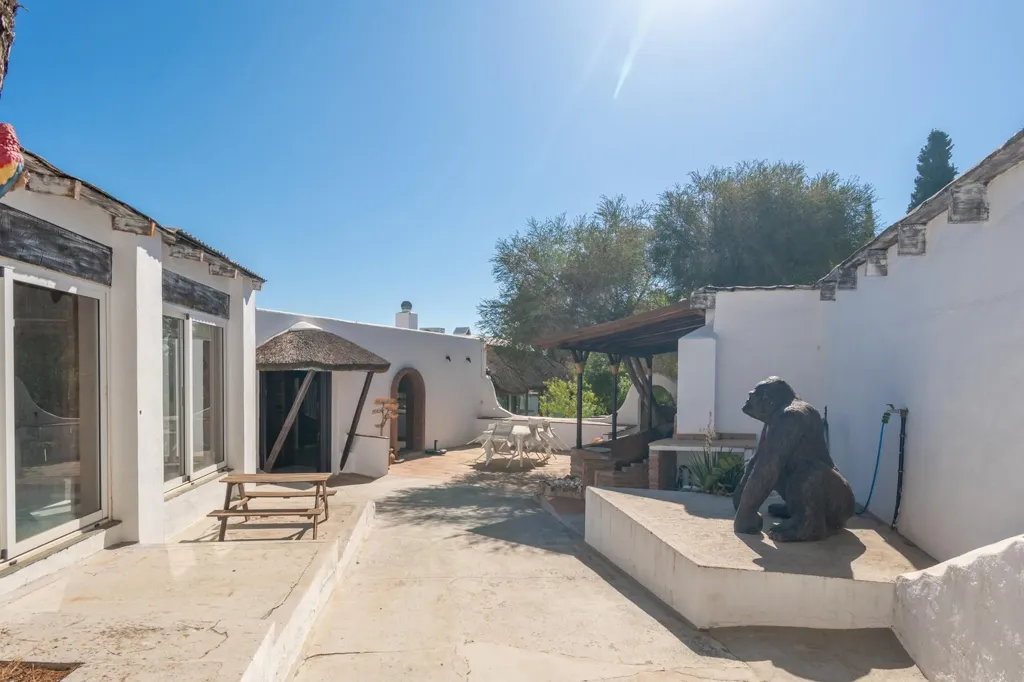Aed - 7-Bedroom Villa with Mountain View in Mijas