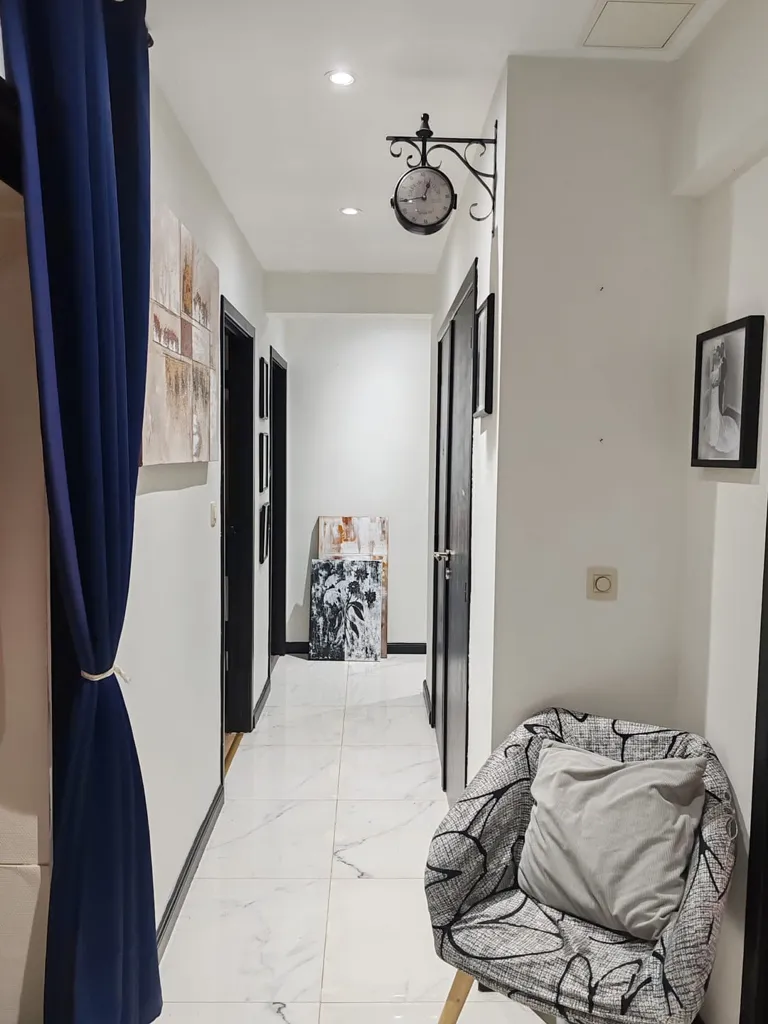 Esik - Apartment with Terrace in Evere