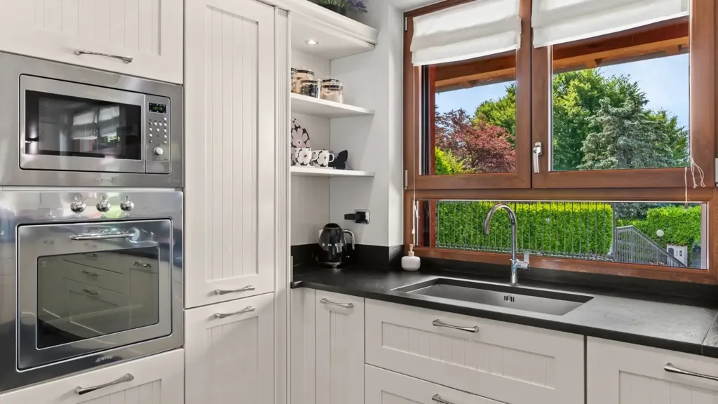 Cucina - Villa with Lake View in Montorfano